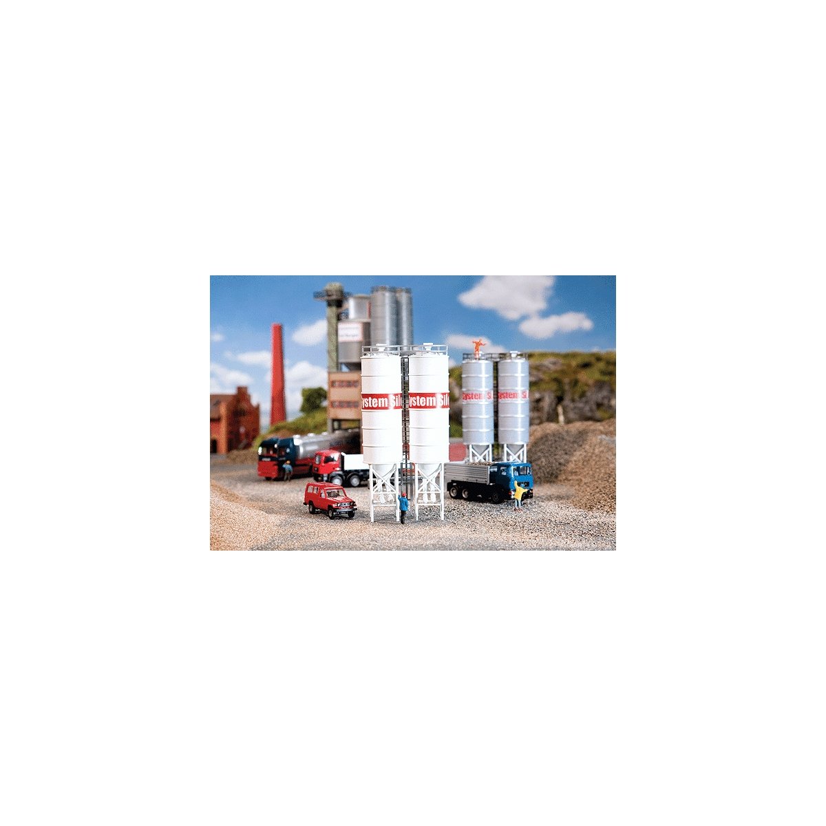 Industrial Silos pkg(2) - Kit -- 2-5/8 x 1-5/8 x 5-1/8′ 6.6 x 4.2 x 13cm, HO, Faller Gmbh 130476