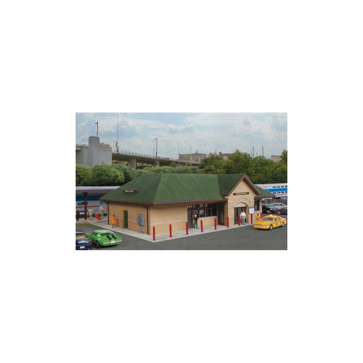 Modern Suburban Station -- Kit - 10-7/16 x 6-1/2 x 3-1/8′ 26.5 x 16.5 x 7.9cm, HO, Walthers Cornerstone 4095