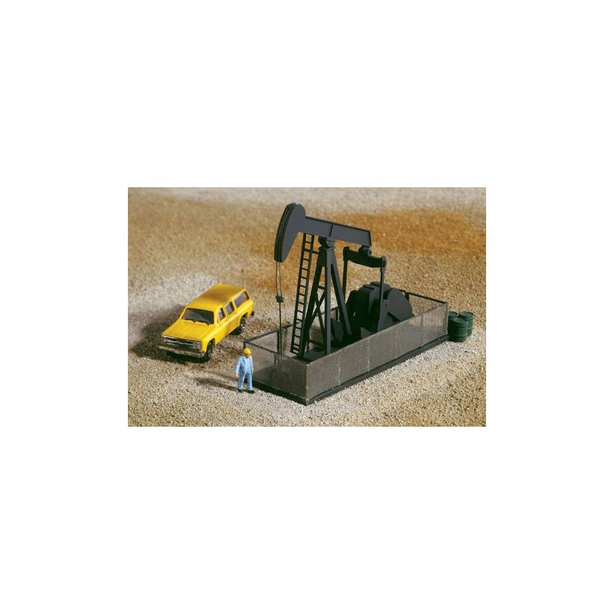 Walking Beam-Horse Head Oil Pump -- Kit - 2-3/4 x 1 x 1-13/16′ 6.8 x 2.5 x 4.5cm, N, Walthers Cornerstone 3248