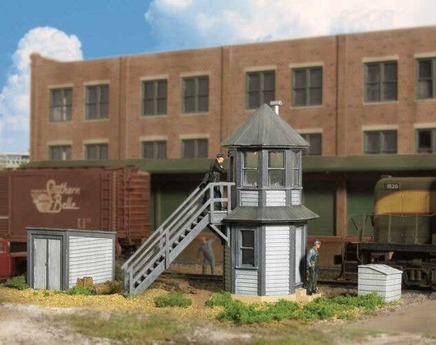 Elevated Crossing Tower pkg(2) -- Kit - 1-1/4 x 1-1/4 x 3′ 3.2 x 3.2 x 7.6cm, HO, Walthers Cornerstone 2945