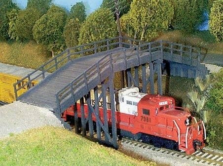 Rural Wooden Overpass (Plastic Kit), HO, Rix Products 200