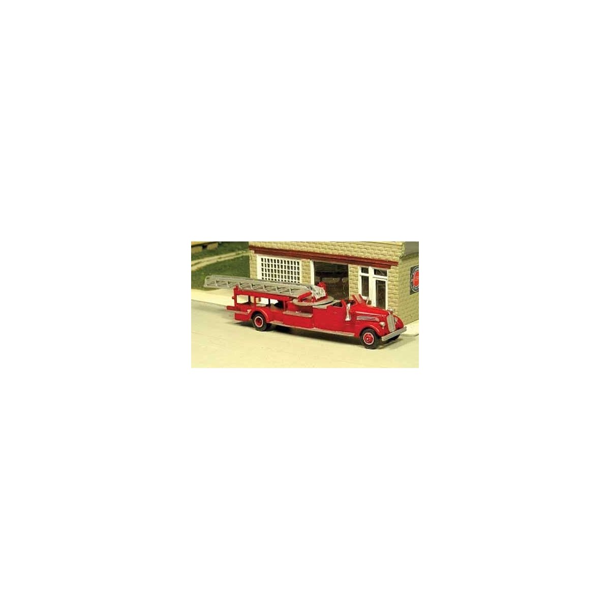 1946-1951 Seagrave Aerial Ladder Fire Truck - Resin Kit -- Unpainted Resin Castings, HO, Sylvan Scale Models V240
