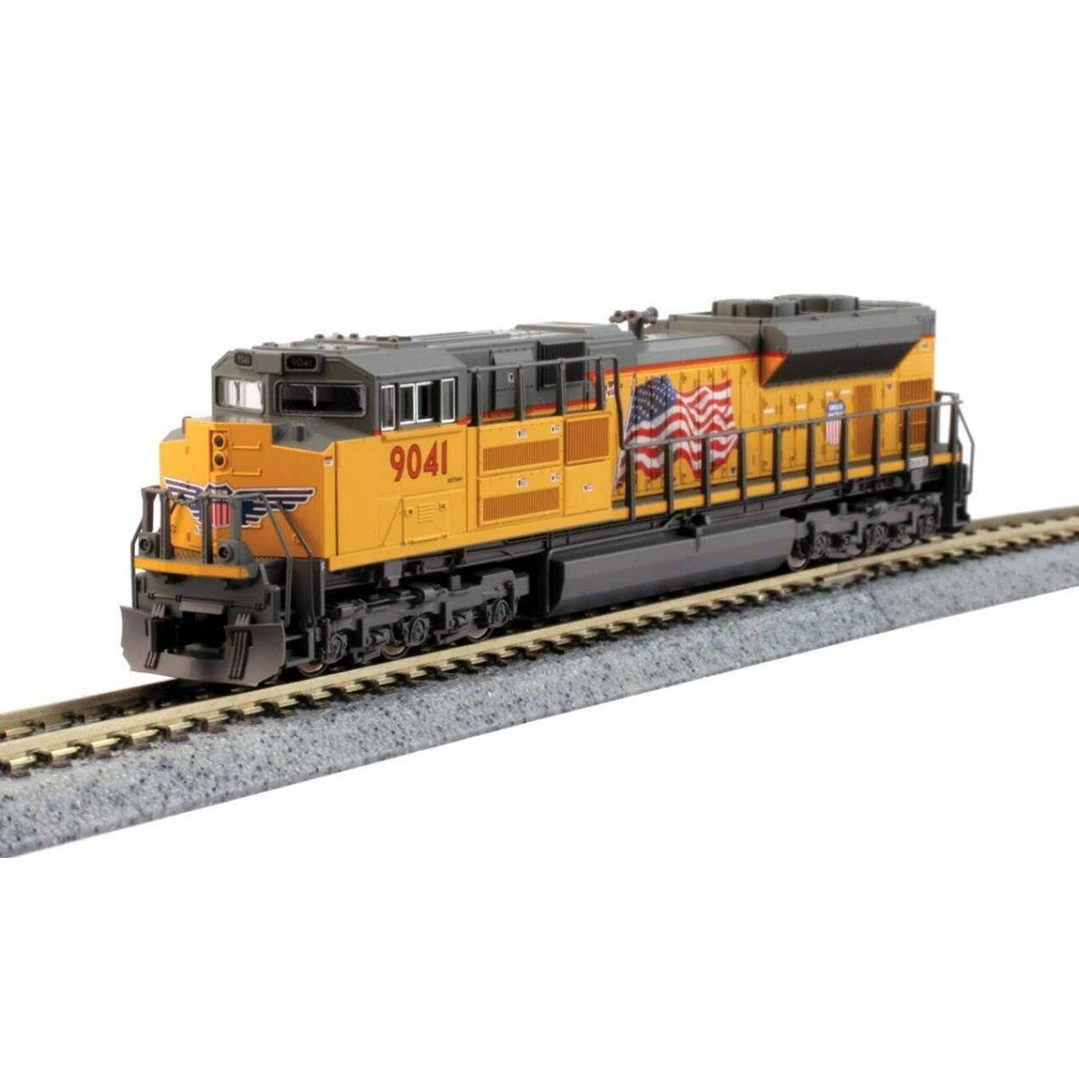 EMD SD70ACe with Nose Headlight - Standard DC -- Union Pacific 8962 (Armour Yellow, gray United States Flag), N, Kato USA Inc 17