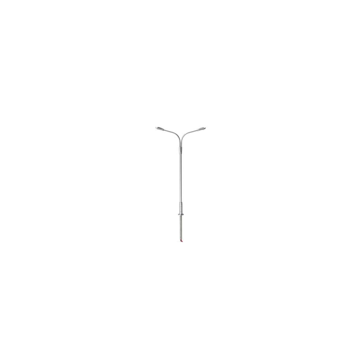Double-Arm Streetlight 3-Pack - Warm White LED -- Silver, N, Atlas Model Railroad Co. 70000153