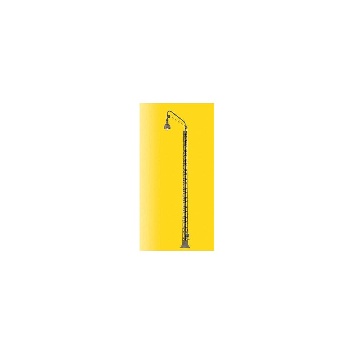 Yard Light on Lattice Mast -- Warm White LED, 11′ 28cm Tall, O, Viessmann Modellspielwaren 9385