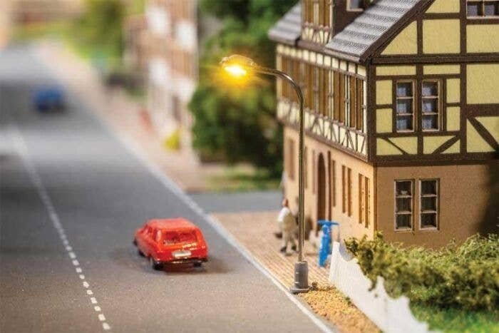 LED Whip-Style Street Light -- 1-3/16′ 3cm Tall, Z, Faller Gmbh 282130