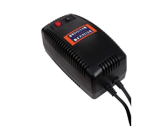 Powerhouse Power Pack -- 180-Watt, 10-Amp Output, O, Lionel 685226