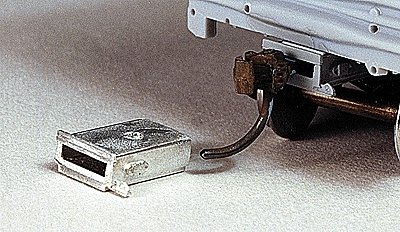 Coupler Pocket, Non-Cushion -- For Early to Late Era 40` & 50` Freight Cars, HO, Details West 1022