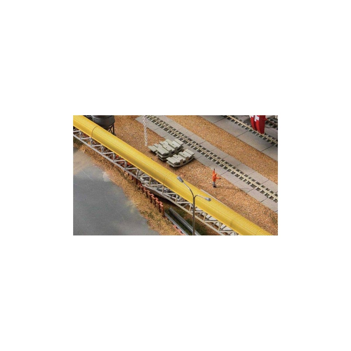 Conveyor Belt with Dust Cover - Kit -- 10-13/16 x 1 x 1/16′ 27.5 x 2.6 x 2.7cm, w/2 Supports, HO, Faller Gmbh 130165