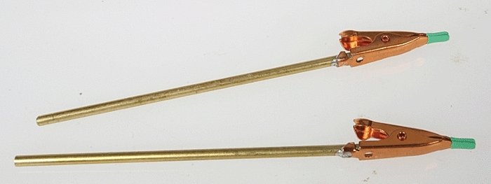 Wire Twisting & Small Parts Holder -- pkg(2), All Scales, Ngineering NT306