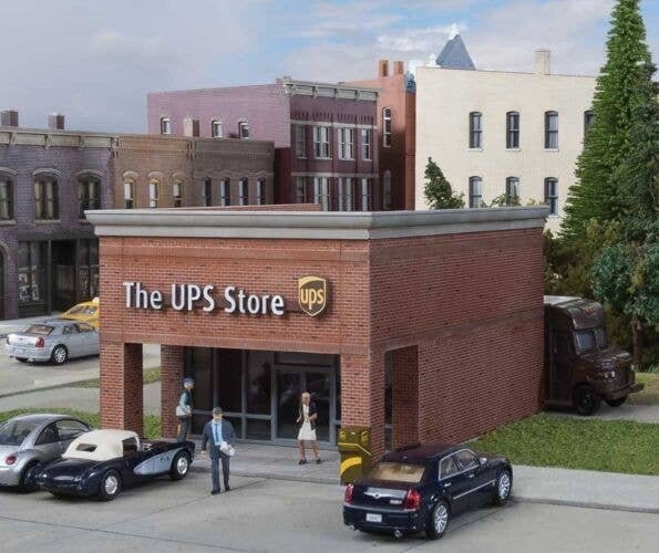 The UPS Store(R) -- Kit - 4-5/16 x 3-5/8 x 2-3/4′ 10.9 x 9.2 x 6.9cm, HO, Walthers Cornerstone 4112