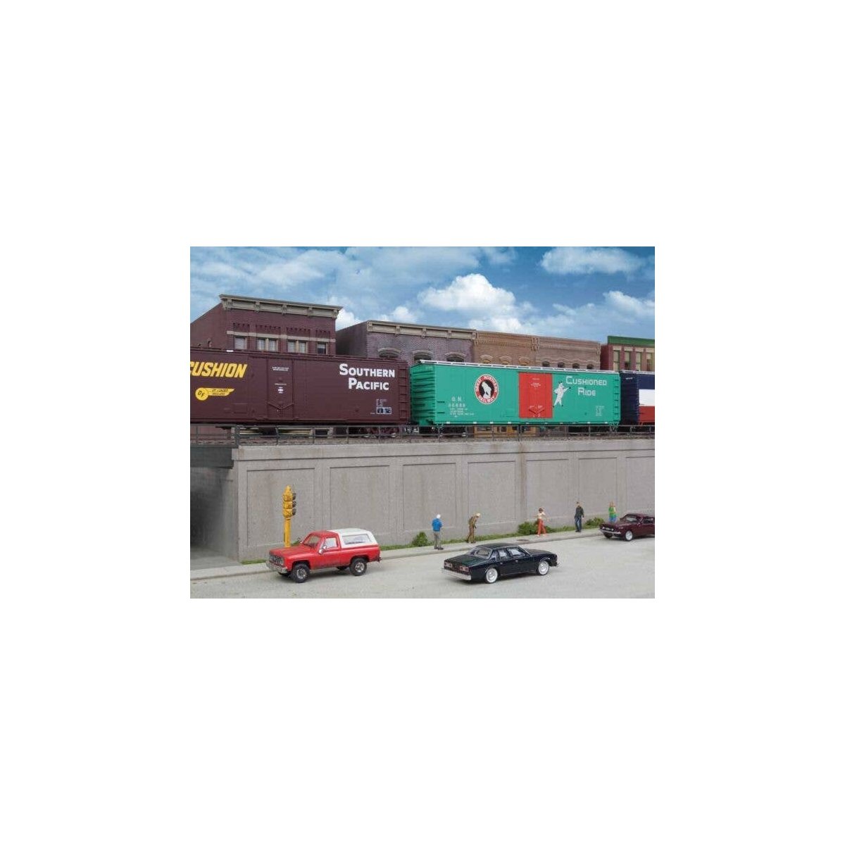 Urban Retaining Walls -- Kit, HO, Walthers Cornerstone 4562