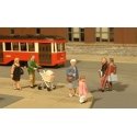 Strolling Figures - SceneScapes(TM) -- pkg(5), O, Bachmann Industries 33159