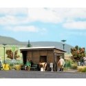 Wood Bus Shelter -- Kit - 2-5/16 x 1-3/4 x 1-3/8′ 5.9 x 4.4 x 3.5cm, HO, Busch Gmbh & Co Kg 1458