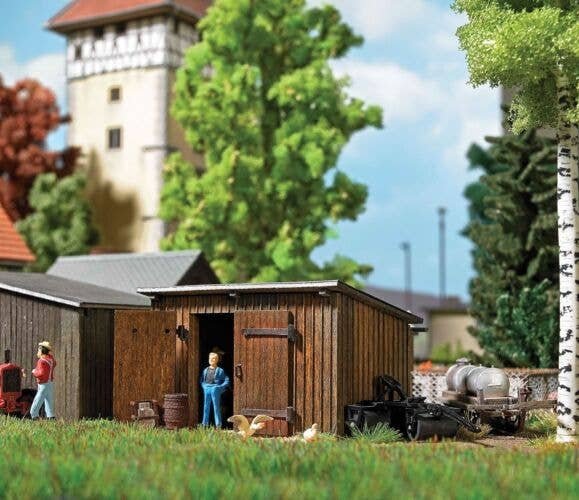 Wooden Shed -- Laser-Cut Wood Kit - 2-5/16 x 1-11/16 x 1-7/16′ 5.9 x 4.3 x 3.7cm, HO, Busch Gmbh & Co Kg 1594