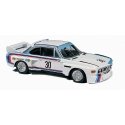 Automobile 1975 BMW 3.5 CSL 2-Door - Assembled -- Rennwagen 30 (white, blue, red), HO, Busch Gmbh & Co Kg 40302