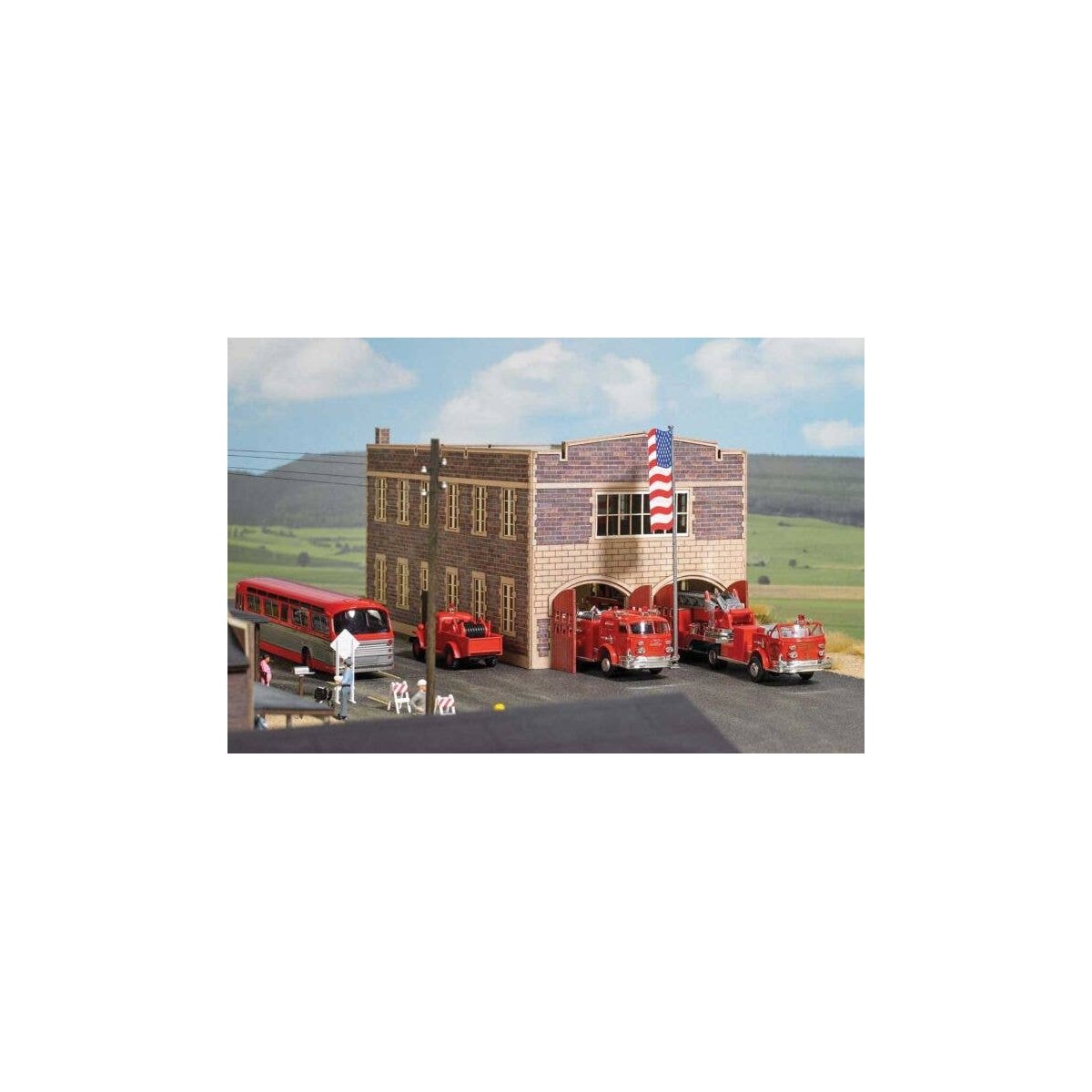 Clinker Block Fire Station -- Laser-Cut Wood Kit - 7-1/2 x 4-9/16 x 4-3/16′ 19.1 x 11.6 x 10.6cm, HO, Busch Gmbh & Co Kg 9732