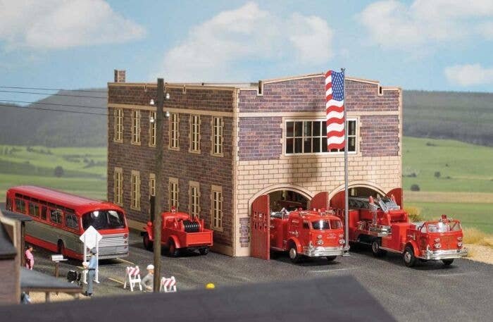 Clinker Block Fire Station -- Laser-Cut Wood Kit - 7-1/2 x 4-9/16 x 4-3/16′ 19.1 x 11.6 x 10.6cm, HO, Busch Gmbh & Co Kg 9732