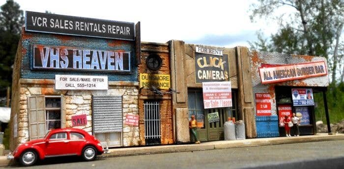 Gone Bust Block -- Kit, HO, Downtown Deco 1058