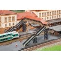 Covered Pedestrian Bridge -- Kit - 10-3/4 x 7-11/16 x 5-7/16′ 27.3 x 19.5 x 13.8cm, HO, Faller Gmbh 120109