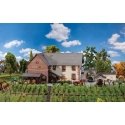 Winery with Details -- Kit - 10-11/16 x 6-3/4 x 5-5/8′ 27.2 x 17.2 x 14.3cm, HO, Faller Gmbh 130611