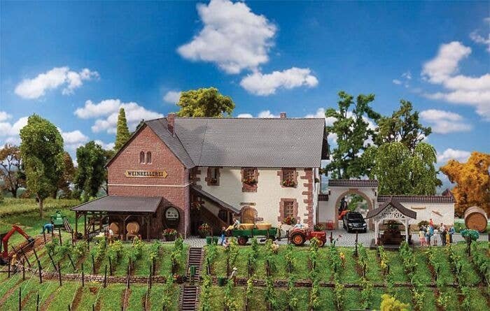 Winery with Details -- Kit - 10-11/16 x 6-3/4 x 5-5/8′ 27.2 x 17.2 x 14.3cm, HO, Faller Gmbh 130611