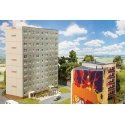 P2-Style 3-Story High Rise Apartment -- Basic Modular Kit - 12 x 6-1/8 x 4-15/16′ 30.5 x 15.5 x 12.5cm, HO, Faller Gmbh 13080