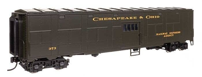 C&O-Style Express Boxcar Troop Sleeper Conversion - Ready to Run -- Chesapeake & Ohio (Green) 373, HO, WalthersProto 10842