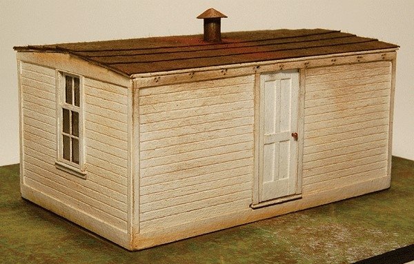 Bunk House - Kit (Laser-Cut Wood) -- 2-1/2 x 1-1/2 x 1-7/16′ 6.4 x 3.8 x 3.7cm, HO, GCLaser 1290