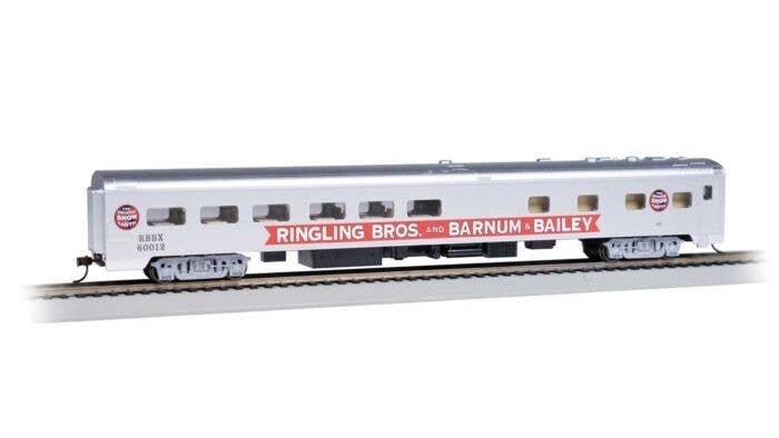 85′ Smooth-Side Diner w/Lights - Ready to Run -- Ringling Bros. and Barnum & Bailey 60012 (R, HO, Bachmann Industries 14807