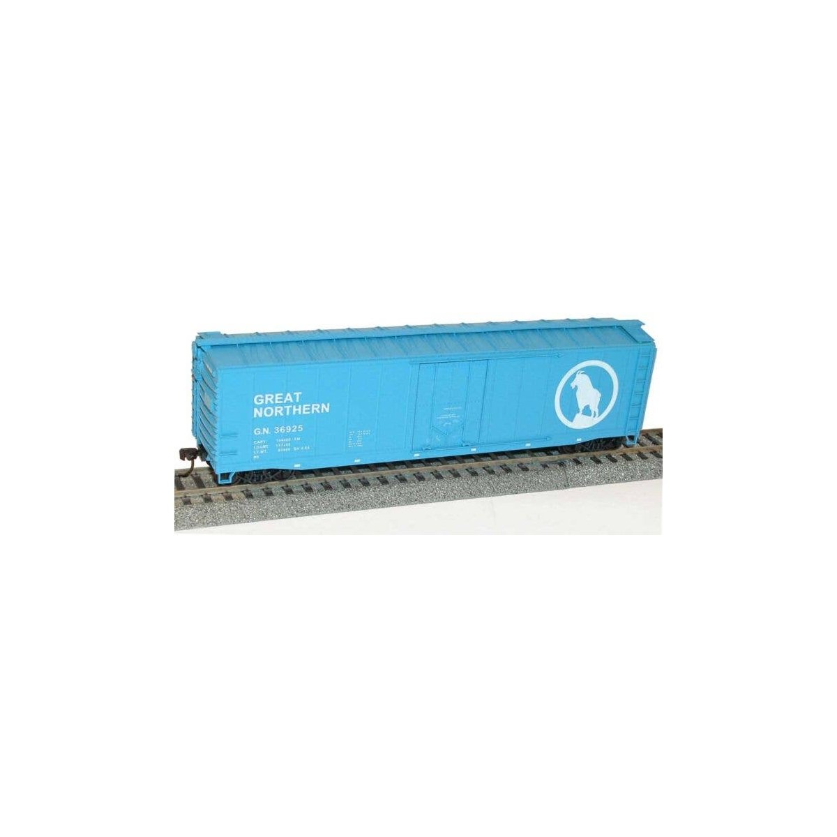 AAR 50′ Riveted-Side Plug-Door Boxcar - Kit -- Great Northern 36925 (Big Sky Blue, Large Logo), HO, Accurail Inc 5135