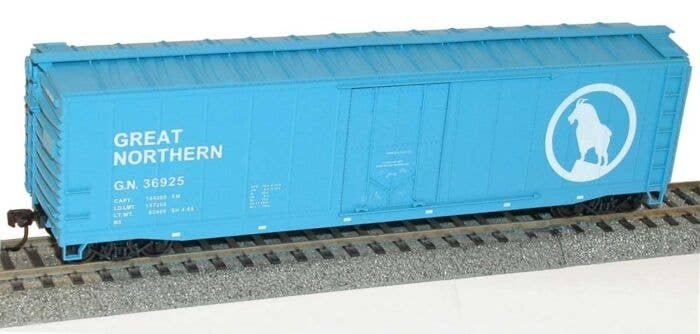 AAR 50′ Riveted-Side Plug-Door Boxcar - Kit -- Great Northern 36925 (Big Sky Blue, Large Logo), HO, Accurail Inc 5135