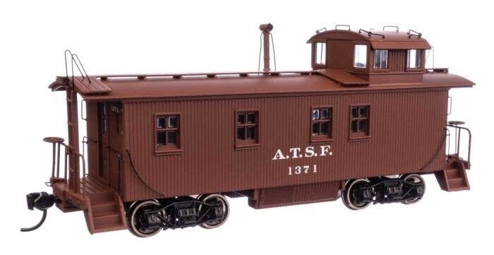 30′ ATSF 1300-Series Wood Waycar (Caboose) - Ready to Run -- Santa Fe 1371 (A.T.S.F, 1938-1941 Sc, HO, WalthersProto 103206