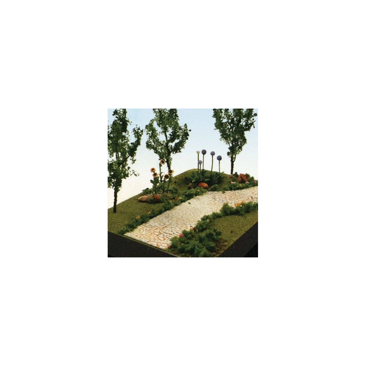 Day in the Park - Kit, ALL, JTT Miniature Tree 95701
