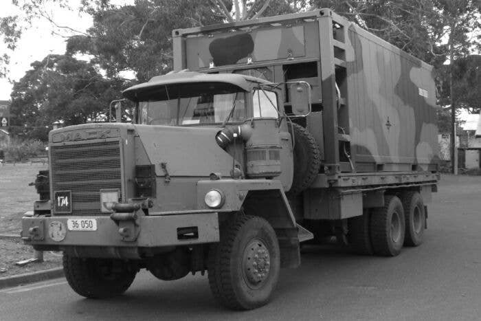 Mack MC3 Truck - Resin Kit, HO, Trident Miniatures 87201