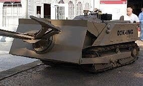 British Army Vehicles - Resin Kit -- M160 Tracked Robotic Mine Gripper (beige), HO, Trident Miniatures 87196