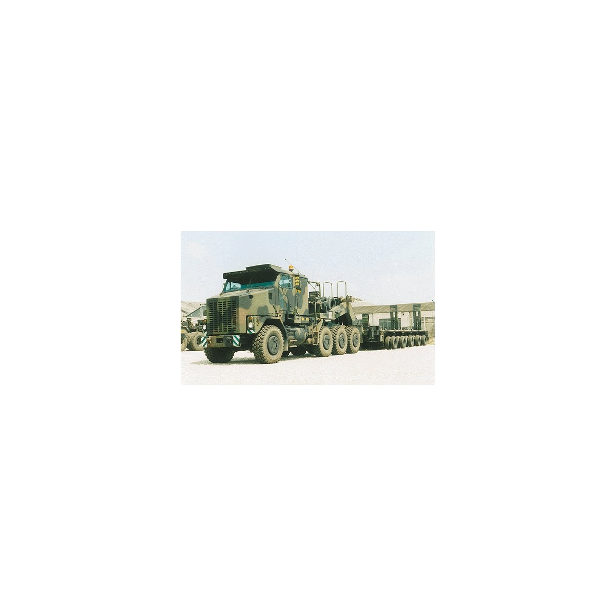 Military - US/NATO - Heavy Trucks (Resin & Metal Kit) -- Oshkosh M1070 Heavy Equipment Transp, HO, Trident Miniatures 81001