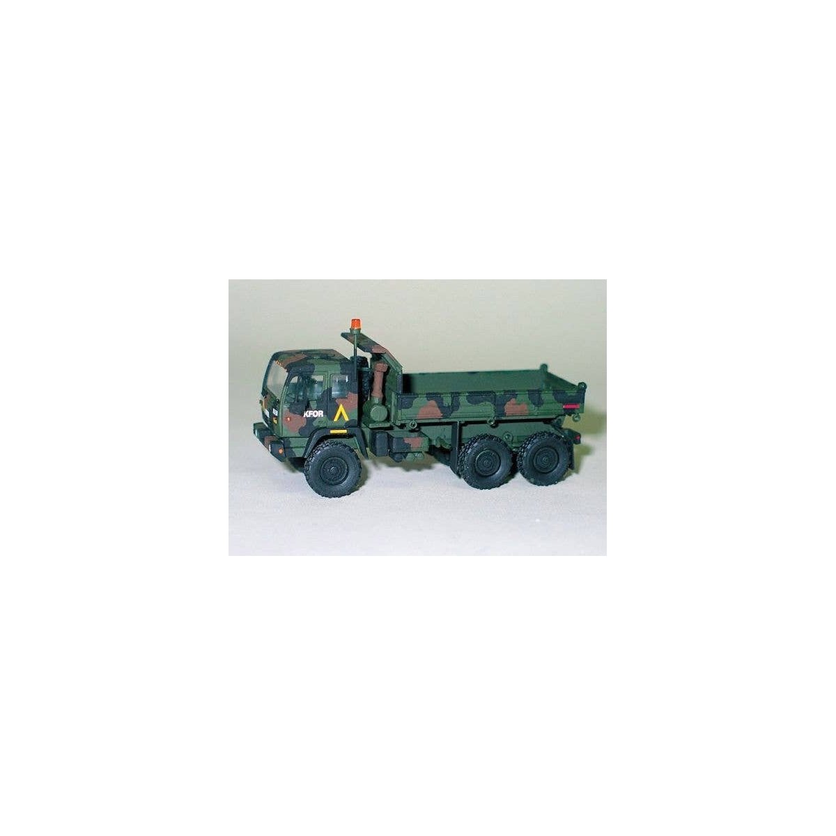 Military - Modern US Army - MTV Series Heavy Trucks -- M1090 3-Axle, 6x6, 5-Yard Capacity Dum, HO, Trident Miniatures 81006