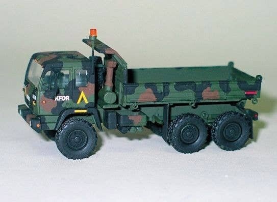Military - Modern US Army - MTV Series Heavy Trucks -- M1090 3-Axle, 6x6, 5-Yard Capacity Dum, HO, Trident Miniatures 81006