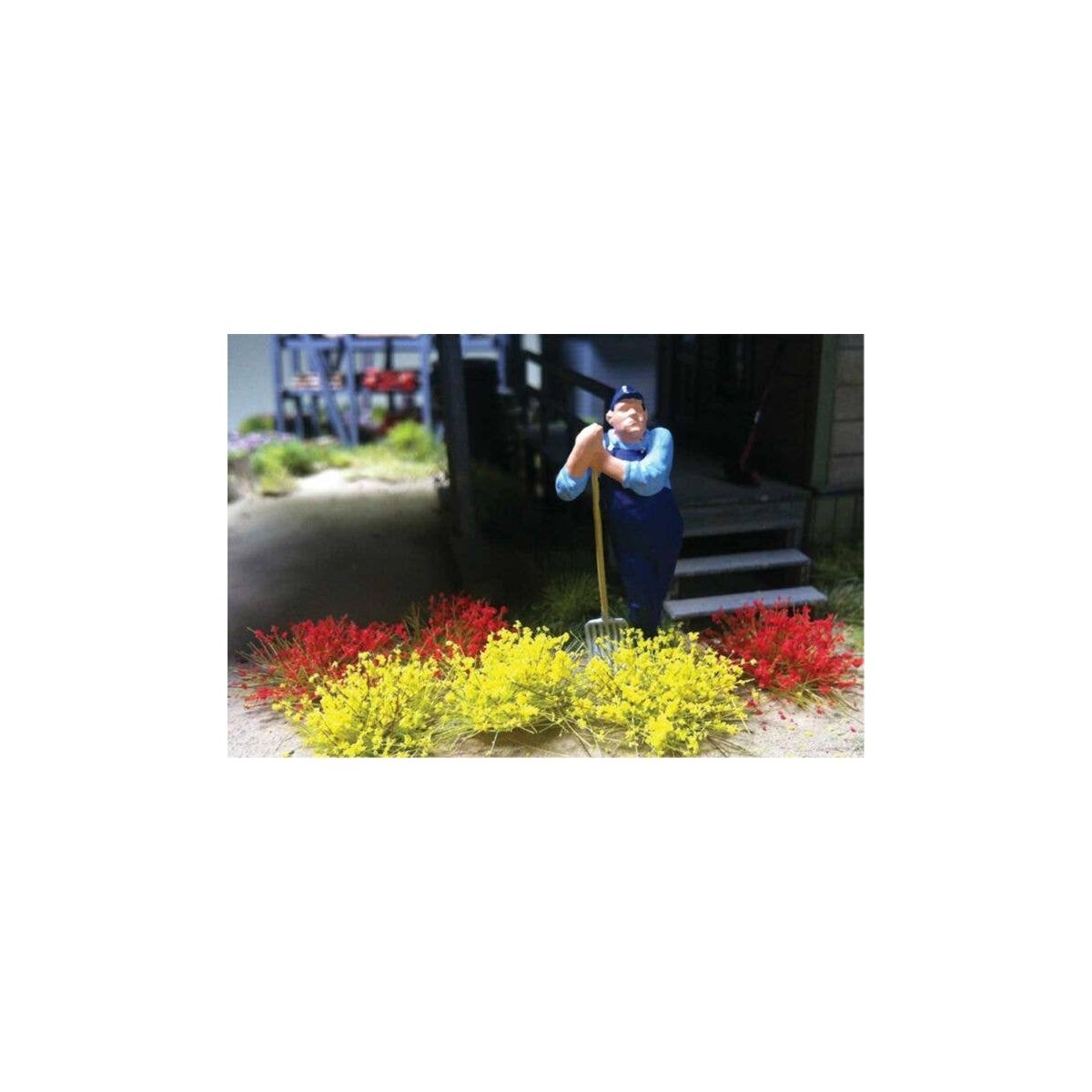 Grass Tufts - SceneScapes(R) -- Yellow, Red 3/8′ 1cm Tall Fibers pkg(50), All Scales, Bachmann Industries 31045