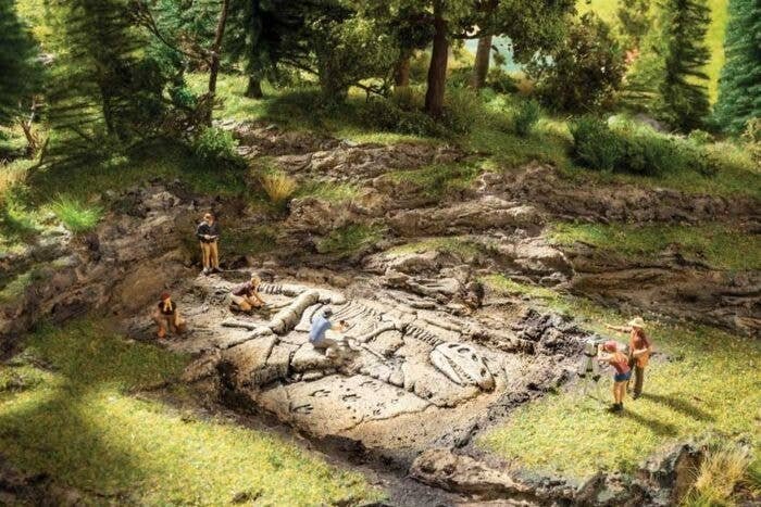 T-Rex Excavation Scene -- Hard-Foam Casting - 5-5/16 x 2-11/16 x 5/8′ 13.5 x 6.8 x 1.6cm, HO, Noch Gmbh & Co 58614