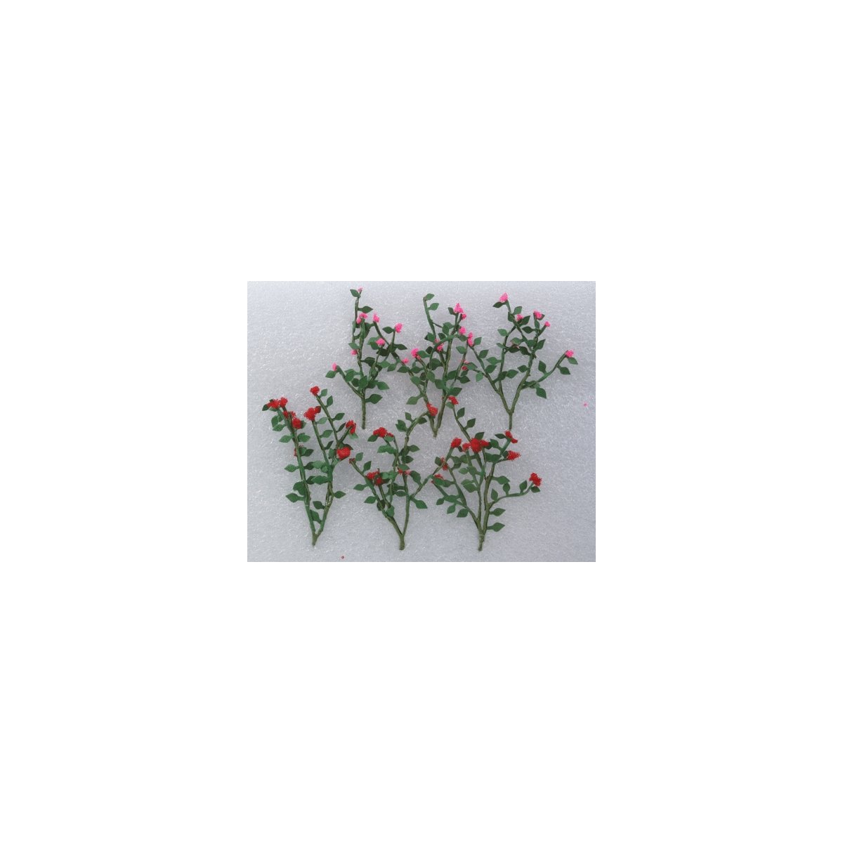 Rose Bushes -- 1-3/8′ 3.5cm pkg(6), HO, JTT Miniature Tree 95539