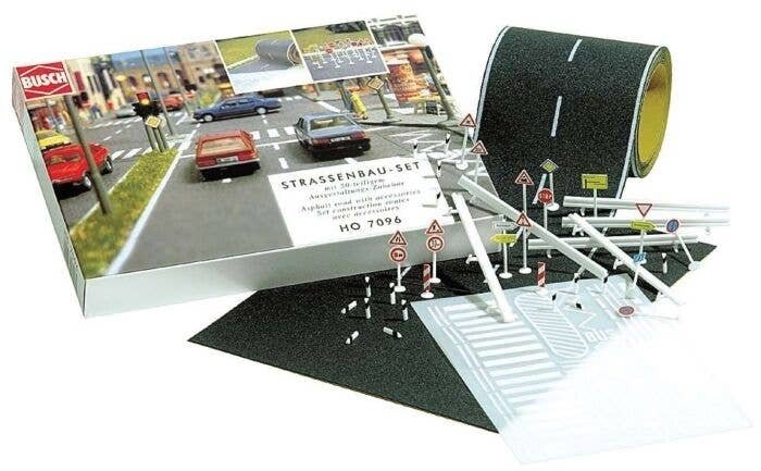 Road Construction Set -- 78-3/4′ 2m of Paved Road, Paved Area Mat & 50 European Signs, HO, Busch Gmbh & Co Kg 7096