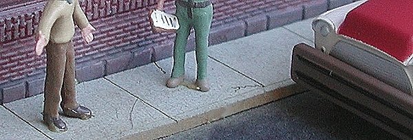 Sidewalk -- Scale 300′ 91.4m, HO, Bar Mills LLC 682