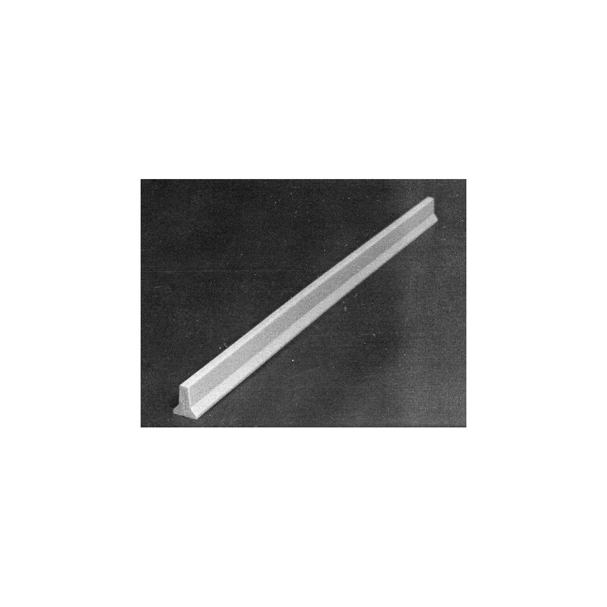 Modern Median Divider pkg(4), HO, Rix Products 115