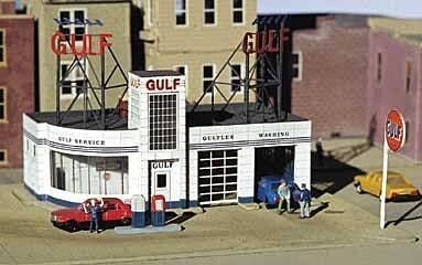 Gulf Gas Station -- 2-1/2 x 1-1/2′ 6.4 x 3.8cm, Z, Micro Structures 229300