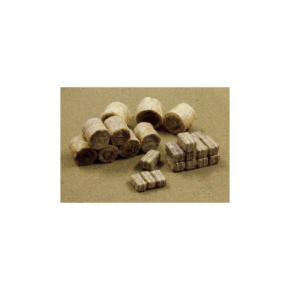 Hay Bales -- 15 Round and 20 Rectangular, HO, JTT Miniature Tree 95582