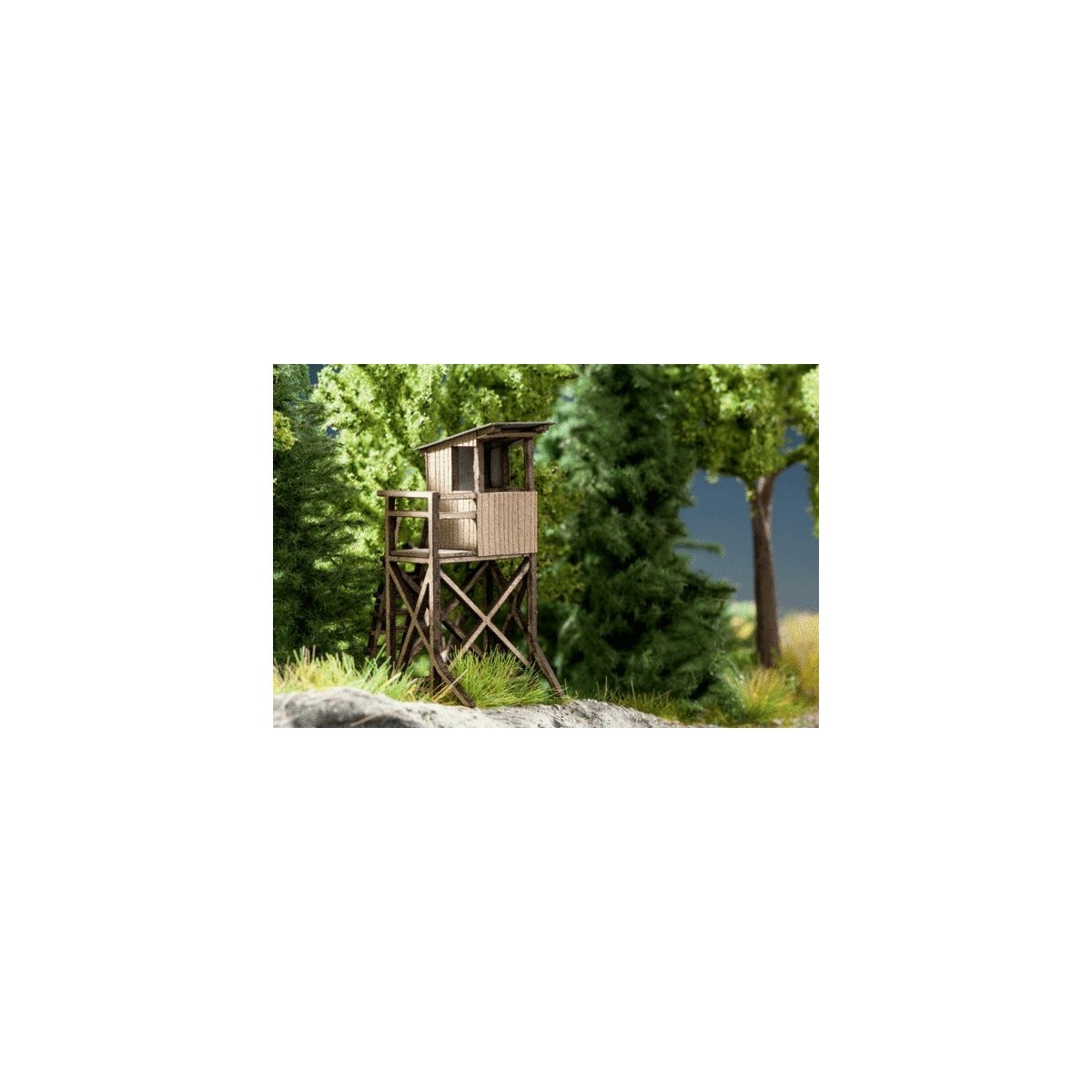 Elevated Deer Stand -- Kit - 1-3/16 x 1-3/16 x 2-1/8′ 3 x 3 x 5.4cm, HO, Noch Gmbh & Co 14341
