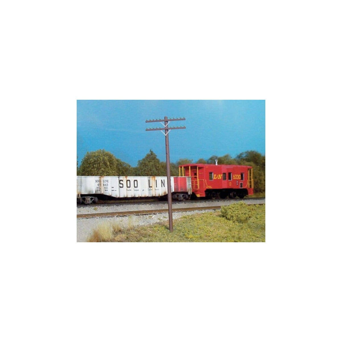 2-Arm Railroad Telephone Poles -- Kit - 18 Poles & 36 Crossarms (brown), HO, Rix Products 32