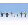Grilling -- 5 People, Dog and Grill, HO, Noch Gmbh & Co 15593